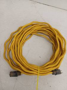 lot 14137 image: Used Extension Cord