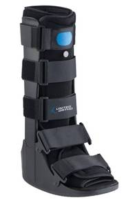 lot 1853 image: United Ortho Air Cam Walker Fracture Boot, Medium, Black