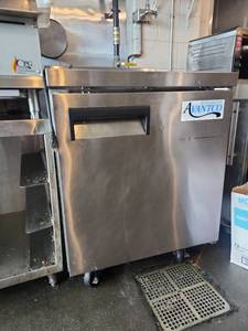 Avantco Commercial Under Counter Refrigerator