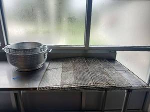 lot 5014 image: Stainless Steel Colander Set with Wire Cooling Racks