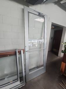 lot 5030 image: Commercial Glass Door with Closer System