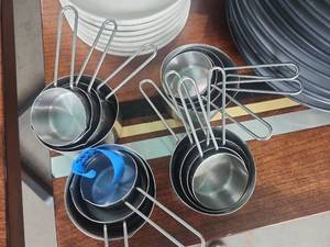 lot 5057 image: Stainless Steel Measuring Cups