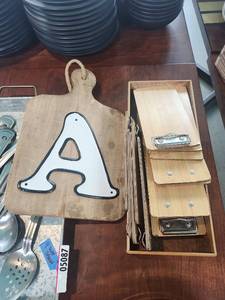 lot 5088 image: Wooden Clipboard Set with Metal Clips