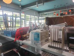 lot 5157 image: Bulk lot of Commercial Kitchen Equipment and Accessories