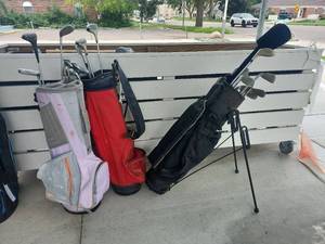 lot 5232 image: Mixed Golf Club Sets with Bags