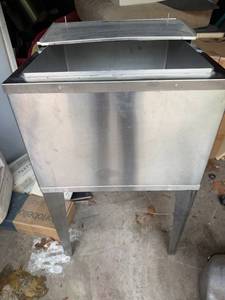 lot 5241 image: IMI Cornelius 2123 IT 9CR Stainless Steel Ice Bin