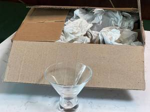lot 5247 image: Box of 8 Martini Glasses