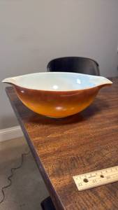 lot 3247 image: Pyrex Orange Gradient Cinderella Mixing Bowl