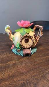 lot 3252 image: Decorative Fairy House Teapot with Pink Lotus Flower