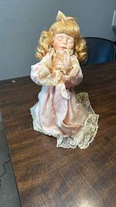 lot 3254 image: Praying Angel Porcelain Doll with Blonde Hair