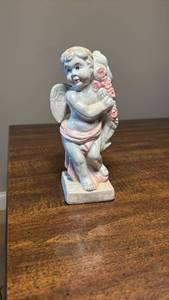 lot 3261 image: Ceramic Angel Figurine with Wings and Roses