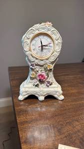 lot 3265 image: Decorative Porcelain Mantel Clock with Floral Design