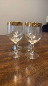 lot 3278 image: Gold Rimmed Wine Glasses with Etched Floral Design