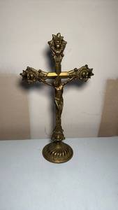 lot 3316 image: Brass Standing Crucifix with Jesus Figure