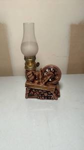 lot 3319 image: Decorative Steam Engine Oil Lamp with Glass Chimney