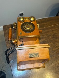 lot 3331 image: Vintage - Style wooden wall telephone - Rotary dial and brass accents