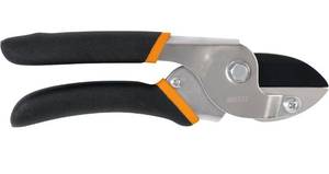 lot 9769 image: Fiskars Anvil Pruner, 58-Inch Cut Capacity Branch Cutter with Power-Lever Technology That Provides More Cutting Power, Best for Dry, Dead Stems and Small Branches