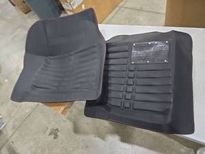 lot 9834 image: Floor Mats