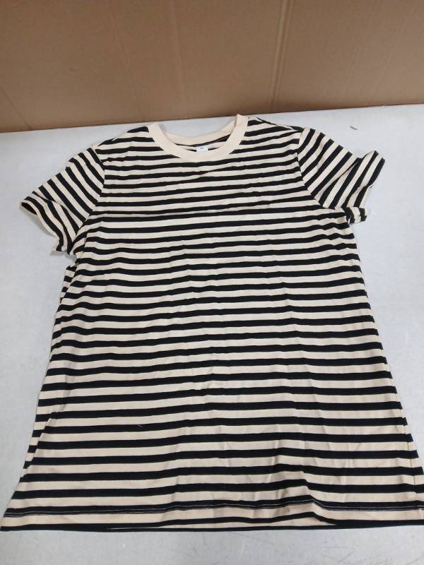 lot 26432 image: Womens Black Striped Tshirt Small