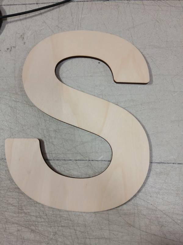 lot 41949 image: Large Wooden Letter S Wall Decor - Retail $8