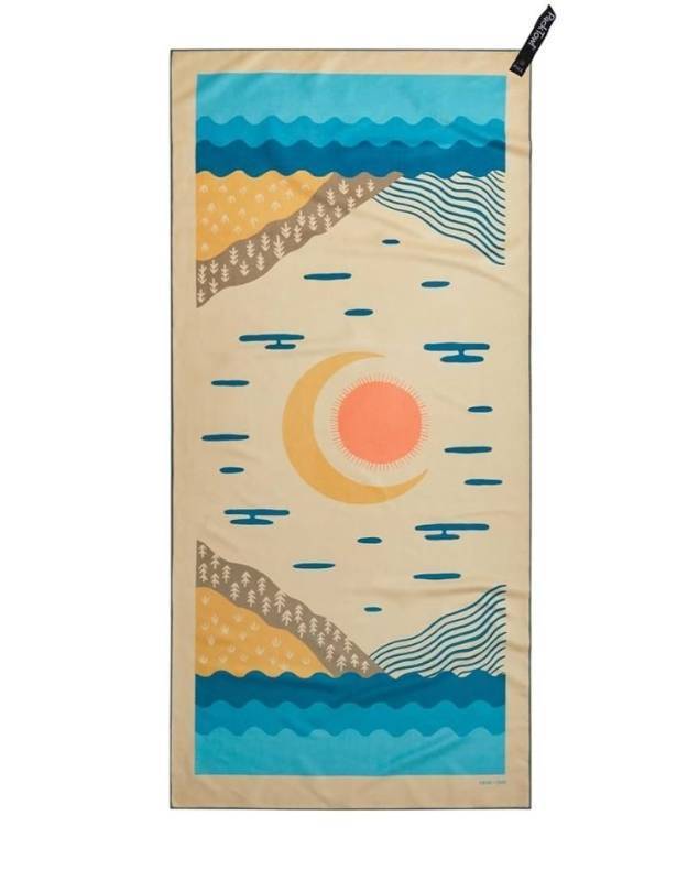 lot 46059 image: Personal Ultralight Microfiber Camping and Travel Towel, Balance Print, Body - Retail $40