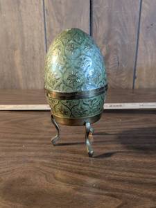 lot 28 image: Decorative Brass Egg Trinket Box with Stand