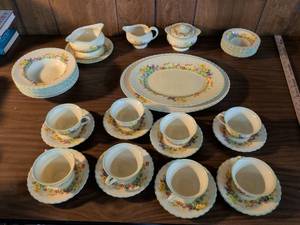 lot 49 image: Myott Staffordshire English Bone China Floral Dinner Set Complete Service for 8