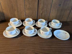 lot 50 image: Floral Pattern Tea Cup and Saucer Set