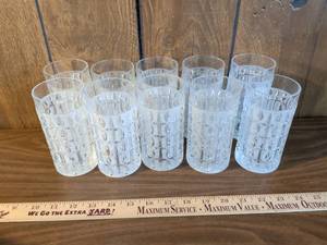 lot 51 image: Vintage Gorham Olive cut mid-century modern double old frosted crystal glasses. Set of 10