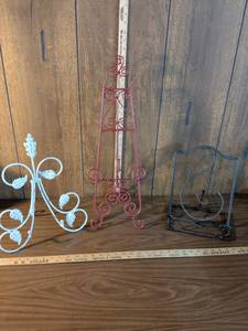 lot 58 image: Decorative Metal Display Stands Set