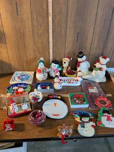 lot 80 image: Christmas Holiday Decoration Collection Lot