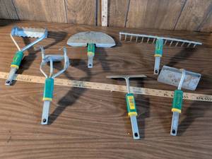 lot 90 image: Scott garden tools no handles