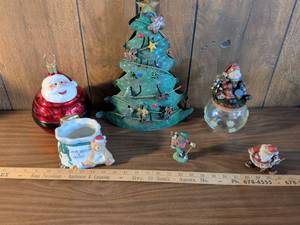 lot 92 image: Christmas Holiday Decoration Set with Tree and Figurines