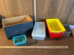 lot 101 image: Mixed Storage Container and Basket Lot
