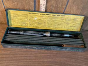 lot 106 image: AMMCO Small Bore Hone Kit with Rods and Case