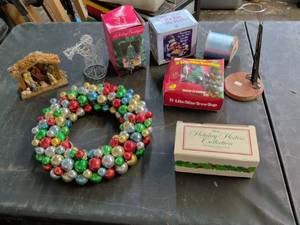 lot 121 image: Christmas Holiday Decoration Collection Lot