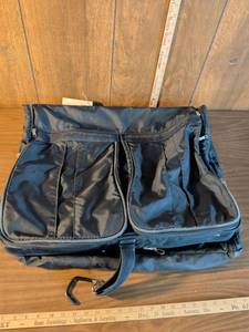 lot 193 image: Samsonite Travel Garment Bag with Multiple Compartments