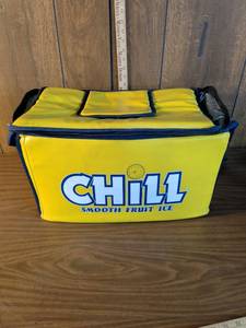 lot 207 image: Chill Smooth Fruit Ice Insulated Cooler Bag