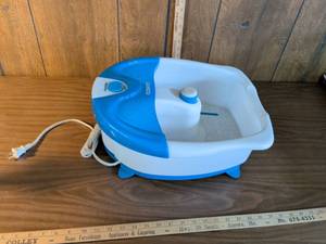 lot 224 image: Conair Electric Foot Spa Bath Massager