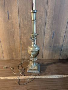lot 226 image: Brass Table Lamp with Ornate Base and Electric Cord
