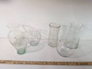 lot 255 image: Clear Glass Vase Collection Set