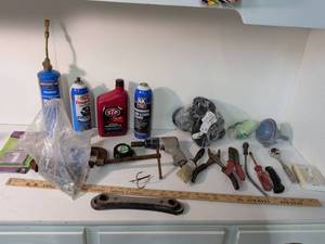 lot 258 image: Mixed Tool and Automotive Supply Lot
