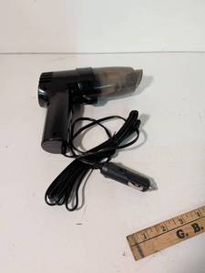lot 297 image: Portable Car Vacuum Cleaner with 12V Power Cord