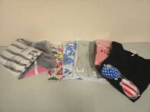 lot 126 image: Mixed Clothing Bundle T-Shirts and Apparel Lot