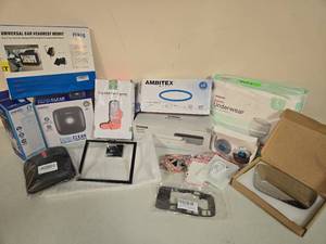 lot 131 image: Mixed Electronics and Accessories Lot