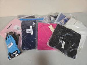 lot 133 image: Mixed Clothing and Accessories Bundle
