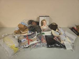 lot 141 image: Mixed Womens Shoes and Accessories Lot