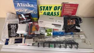 lot 154 image: Mixed Household Items and Books Lot