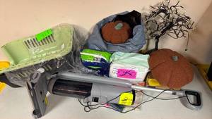 lot 163 image: Mixed Household Items Lot with Exercise Equipment and Pet Supplies&nbsp