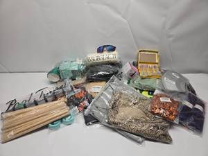 lot 205 image: Mixed Lot Clothing Accessories Beauty Tools